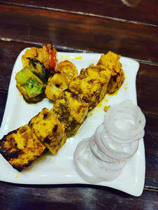 Achari Paneer Tikka