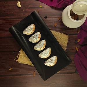 Kaju Gujiya