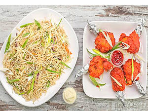 Chicken Noodles With Lollypop 3pc