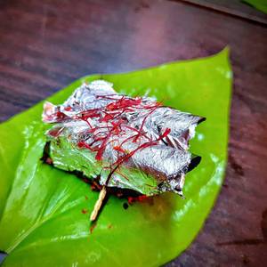 Silver Paan