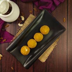 Besan Dry Fruit Laddu