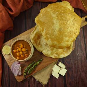 Paneer Chole Bhature [2 Bhature]