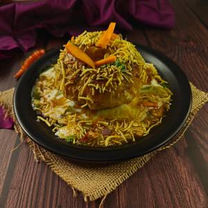 Dhai Raj Kachori [Serves 1]
