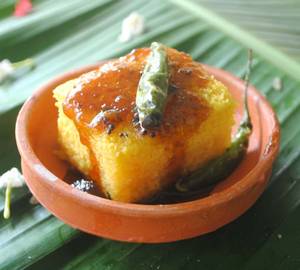 Dhokla With Chutney