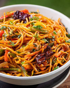 Veg Burnt Arlic Noodles Bowl