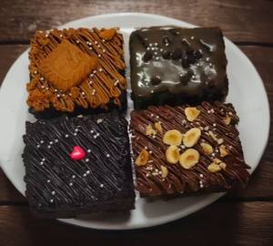 Assorted Eggless Brownie Box 4 Pcs