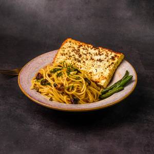 Aglio Olio Pasta With Grilled Paneer (Serves 1-2)