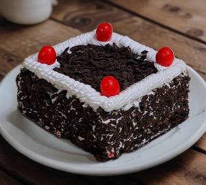 Black Forest 1/2 Kg Fresh Cream Cake