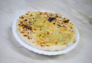 Stuffed Naan (aloo)