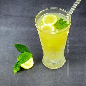 Fresh Lemon Water