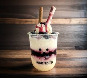Blue Berry &  Blackcurrent Boba Sundae
