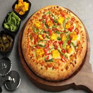 Tandoori Paneer Pizza