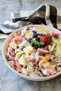Fruit Salad   [W Yogurt]
