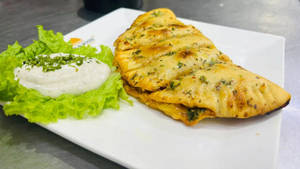 Cheese Stuffed Garlic Bread
