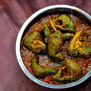 Akha Bharela Ringana (Whole Stuffed Brinjal)
