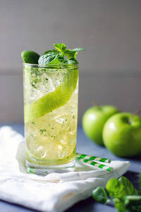 Green Apple Mojito