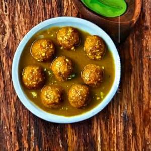 Veg Garlic Ball Gravy