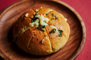 Korean Cream Cheese Garlic Bun