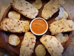Spicy Cheese Garlic Bread