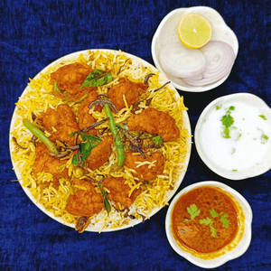 Hyderabadi Chicken 65 Biryani (boneless)