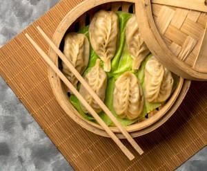 Chicken Momos (12 Pcs)
