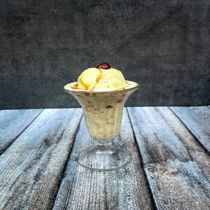 Fruit Salad With Butterscotch Ice Cream