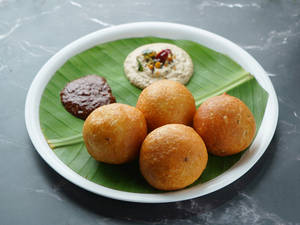 Mysore Bajji [4 Pieces]