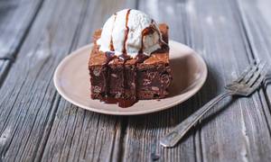 Brownie with ice cream