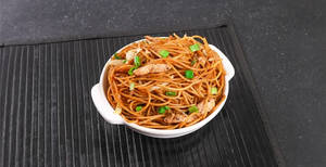 Hakka Noodles - Paneer