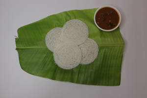 Idiyappam [4pcs] + Pothu Curry [4pcs]