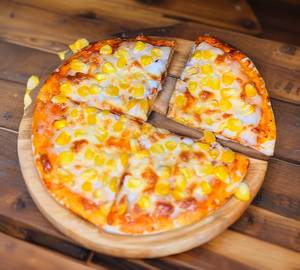 Golden corn pizza