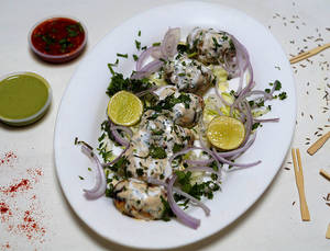 Afghani Cheese Momos