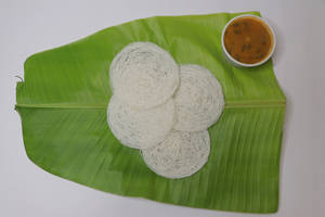 Idiyappam [4pcs] + Veg Masala [1pc]