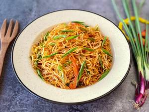 Vegetable Hakka Noodles