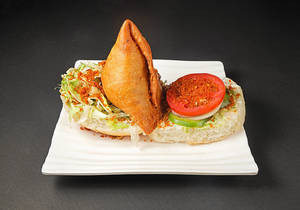 Jungli Samosa Pav