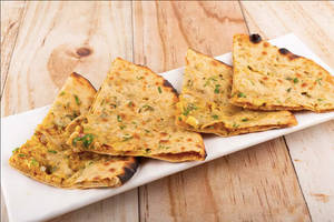 Onion Kulcha (115 Gms)