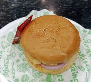 Aloo tikki burger