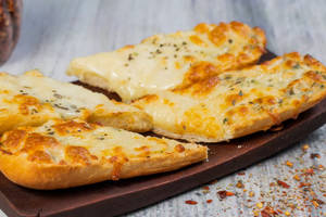 Cheese Herb Garlic Bread (150 Gm)