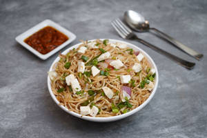 Paneer Hakka Noodles
