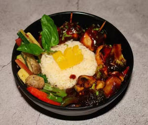 Chicken Olivia Bowl (530 Gms)