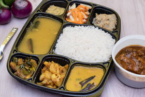 Assamese Thali With Chicken Curry
