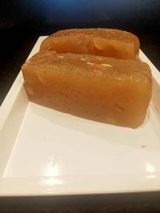 WHITE HALWA