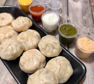 Mighty mutton momos [8 peices]