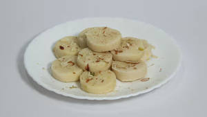 White Bangdi Peda