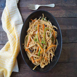 Egg Hakka Noodles