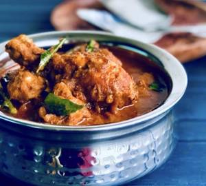 Varutharacha Chicken Curry 3Pcs[500Ml]