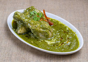 Kancha Lanka Dhonepata Murgi (with Bone) (2 Pieces)