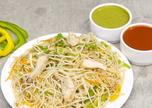 Chicken Mix Hakka Noodles