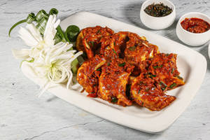 Chicken Schezwan Momos  (8Pcs)