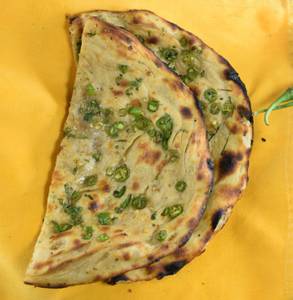 Hari Mirchi Paratha